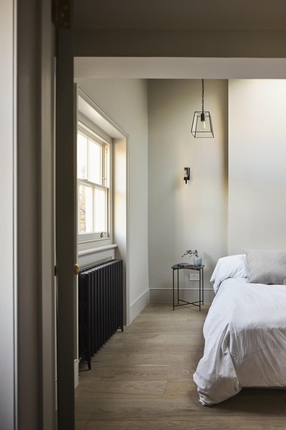 A Stylish Regency Townhouse in London 20 serene-bedroom-wooden-floor-townhouse-london-nordroom