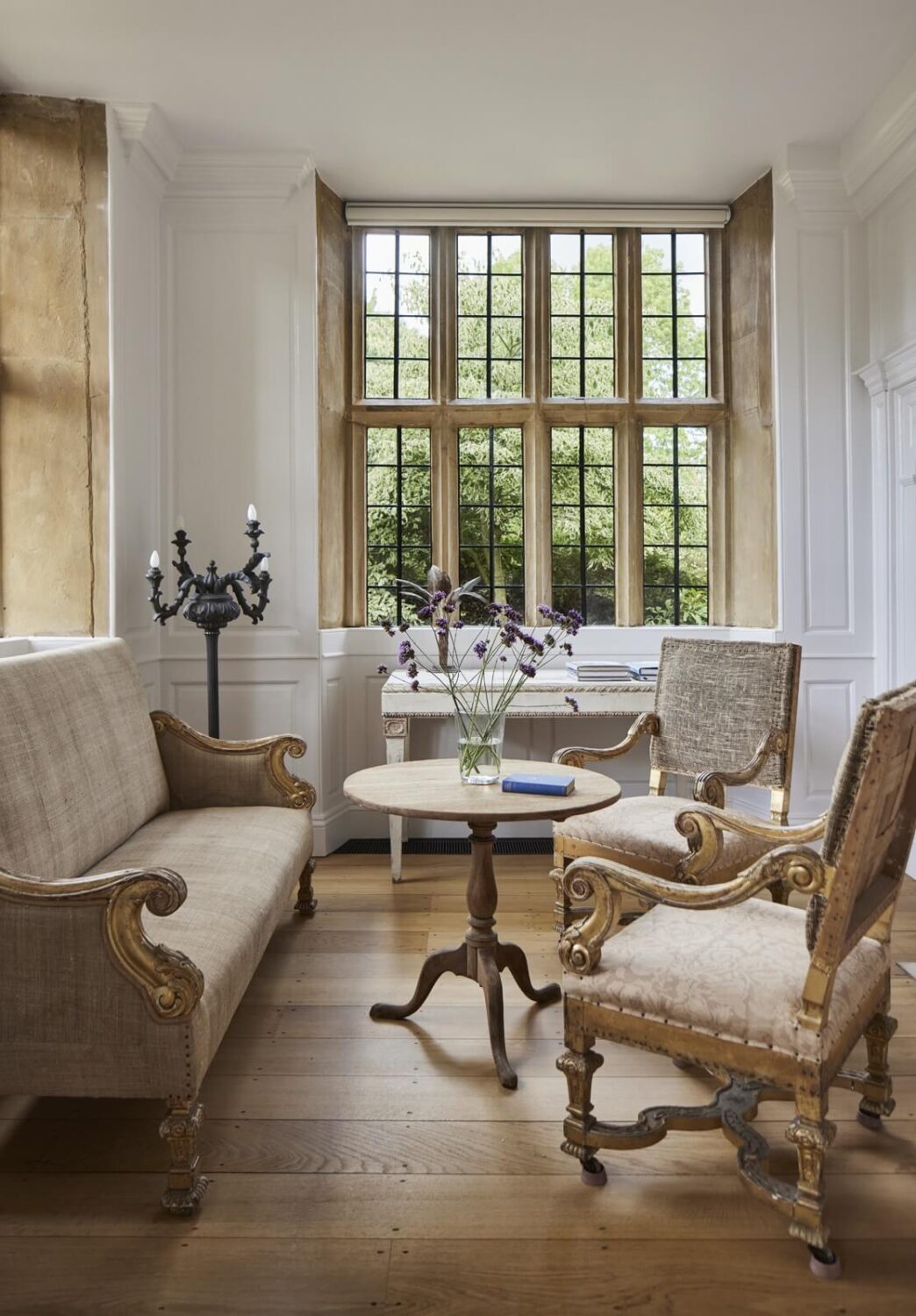 A Restored Elizabethan Manor House in England 5 sitting-room-antique-furniture-historic-house-nordroom