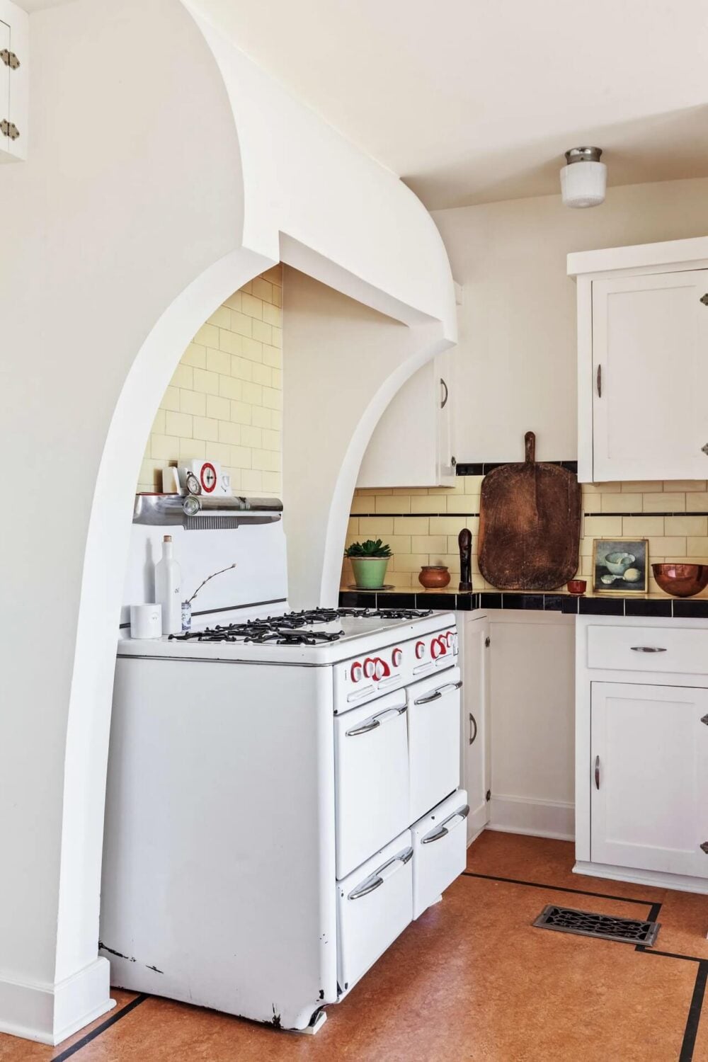 A Bright Spanish-Style Villa in Los Angeles 12 vintage-style-kitchen-spanish-style-home-nordroom