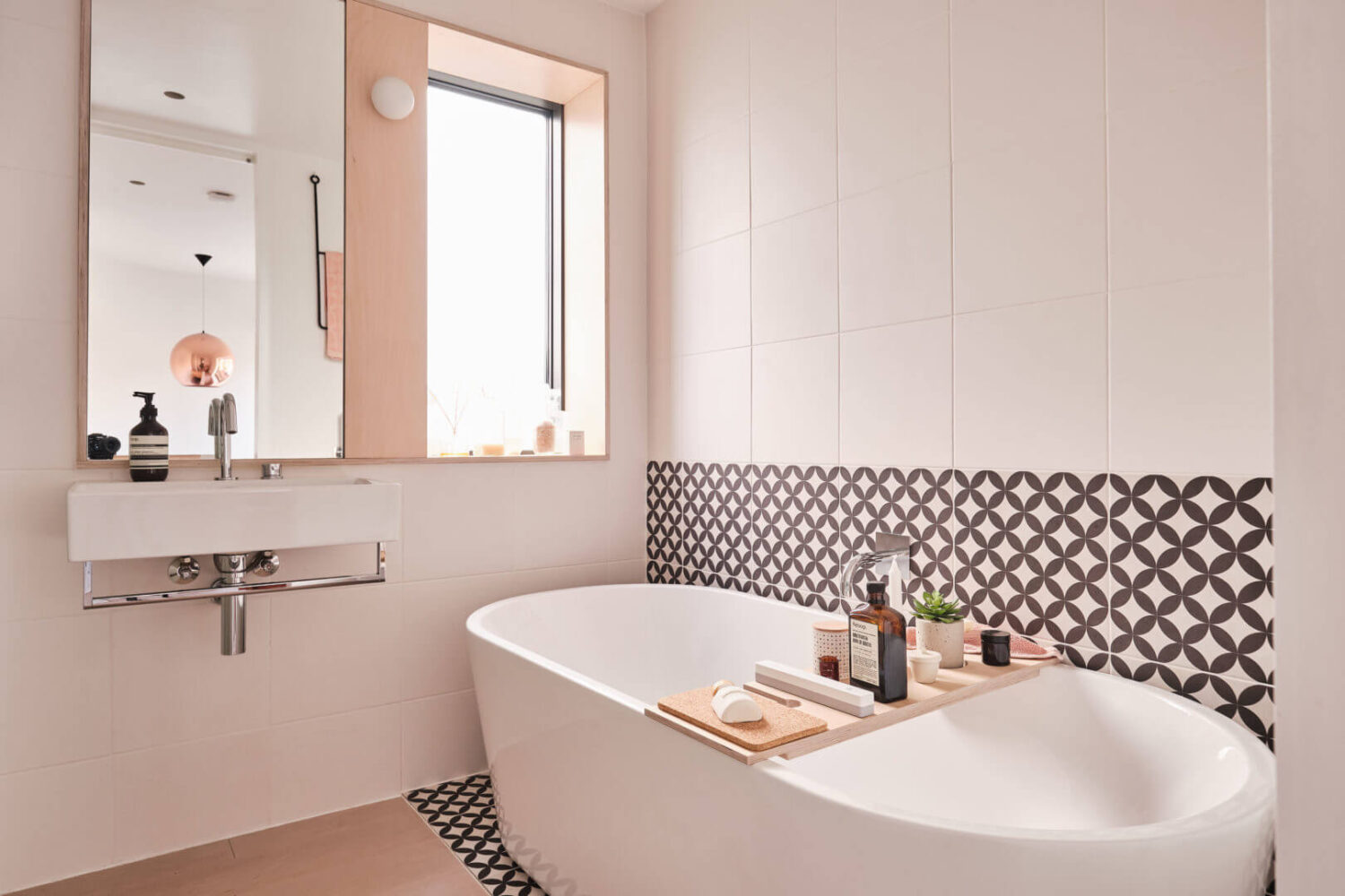 A Modern Award Winning House in London 18 bathroom-black-white-tiles-freestanding-bath-nordroom