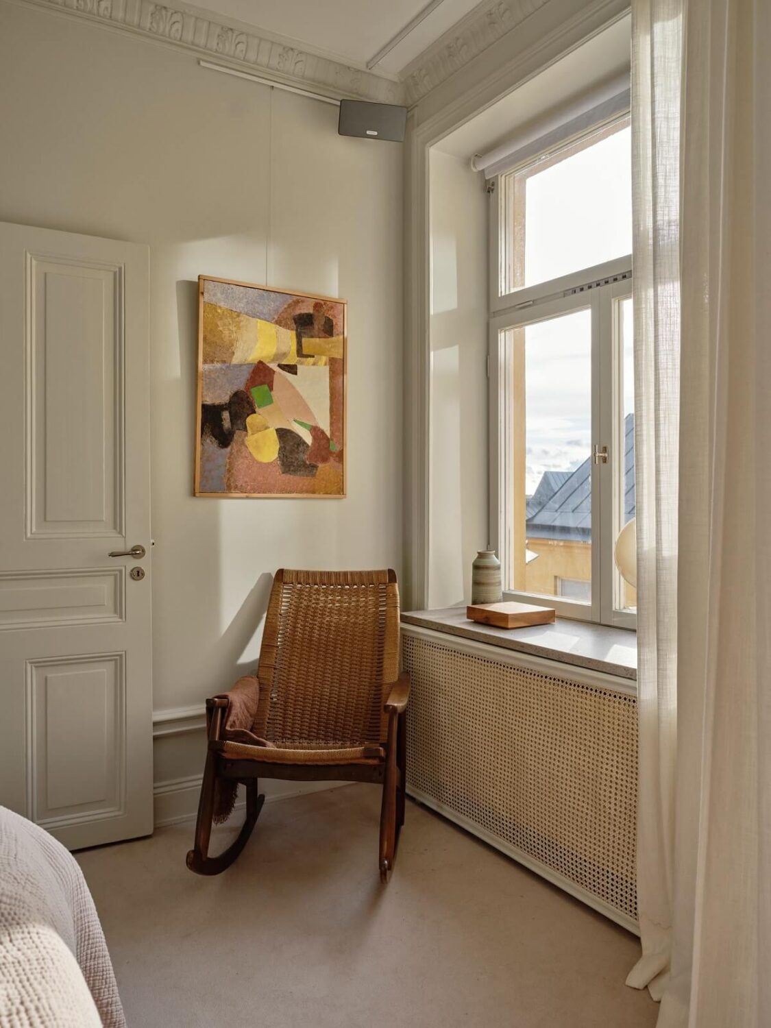 A Nordic Maisonette That Makes The Most Of Its Awkward Nooks 20 bedroom-reading-nook-nordic-home-nordroom