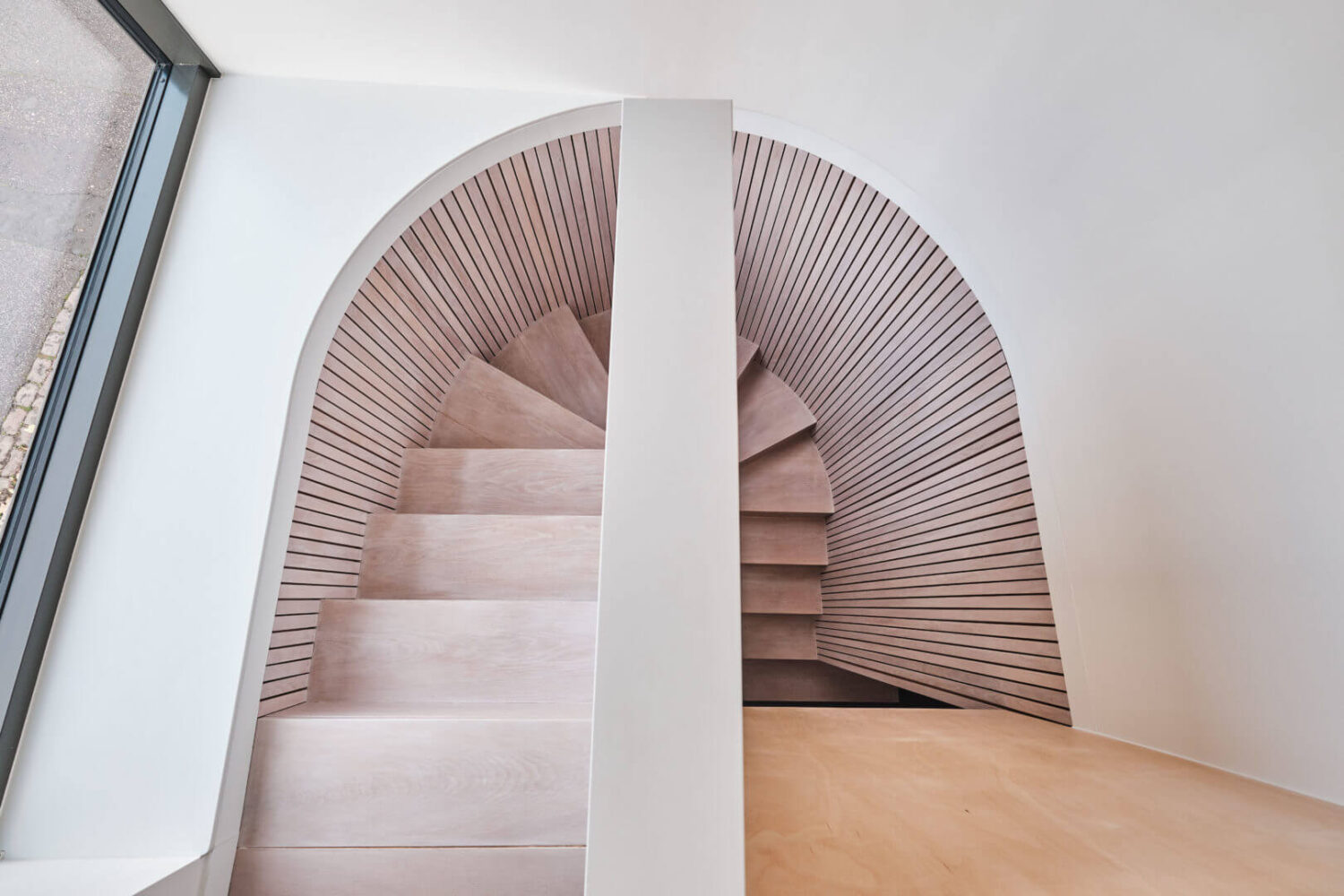 A Modern Award Winning House in London 13 curved-timber-staircase-modern-london-home-nordroom