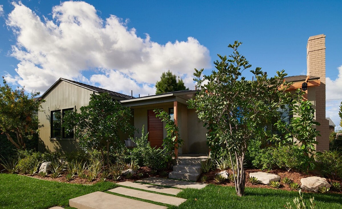 A Stylish Los Angeles Bungalow Renovated by a Designer 23 exterior-plants-bungalow-los-angeles-nordroom