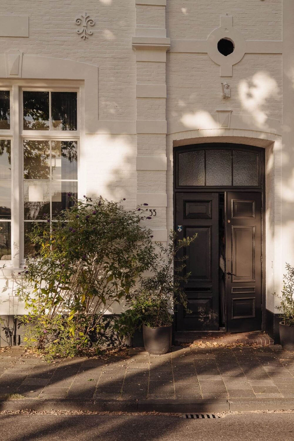 A Unique Black and White Home in a Former School Building 44 front-foor-black-white-townhouse-netherlands-nordroom