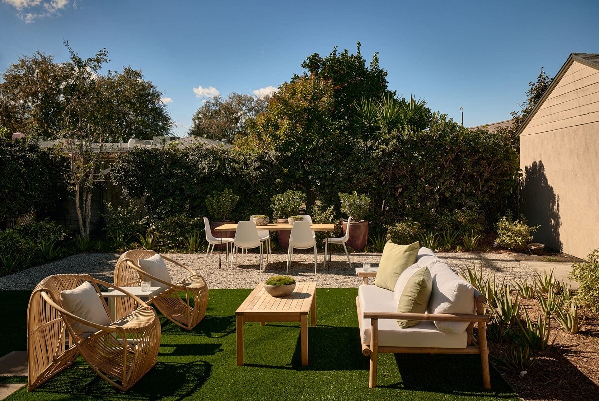 A Stylish Los Angeles Bungalow Renovated by a Designer 20 garden-lounge-area-bungalow-los-angeles-nordroom