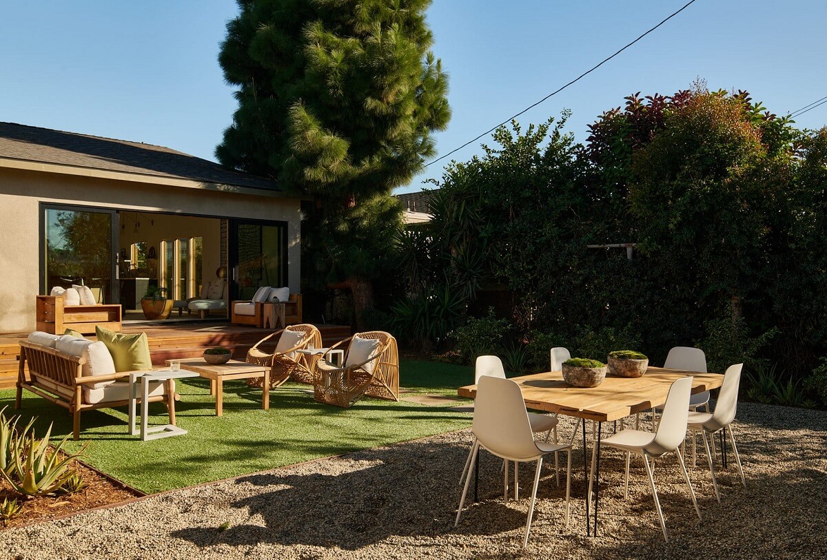 A Stylish Los Angeles Bungalow Renovated by a Designer 21 garden-lounge-space-dining-room-bungalow-los-angeles-nordroom