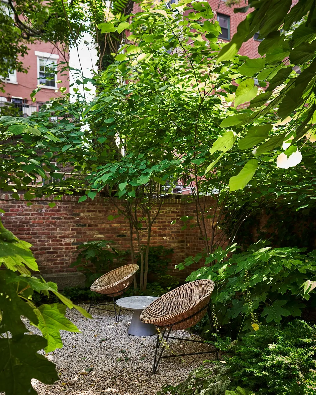 A Classic West Village Townhouse with Garden 14 green-garden-west-village-townhouse-nordroom
