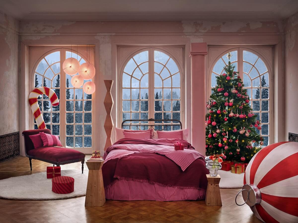 H&M Home Christmas 2022: Let's Play Magic 10 hm-home-christmas-2022-bedroom-pink-bedding-tree-nordroom
