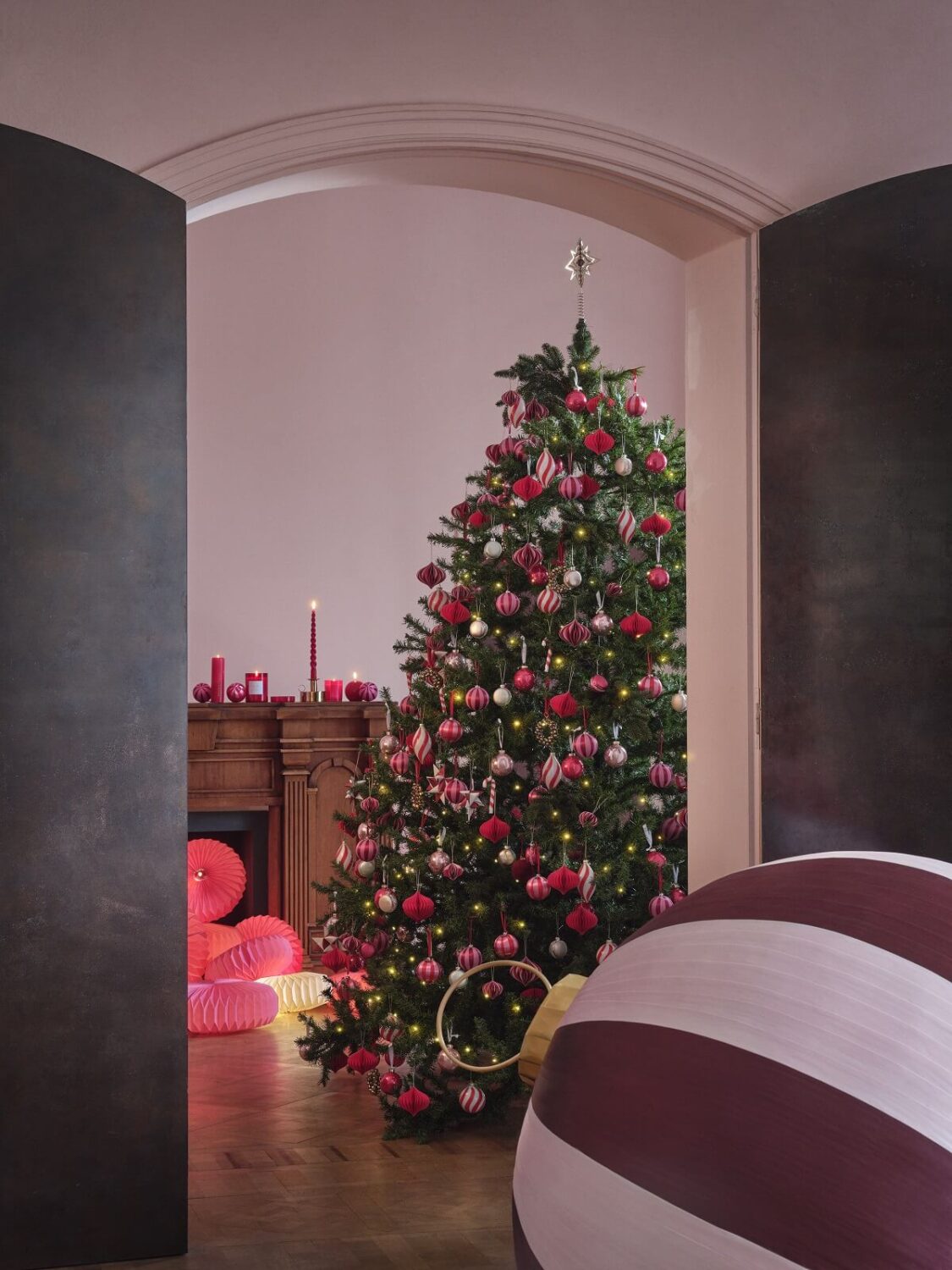 H&M Home Christmas 2022: Let's Play Magic 4 hm-home-christmas-collection-tree-nordroom