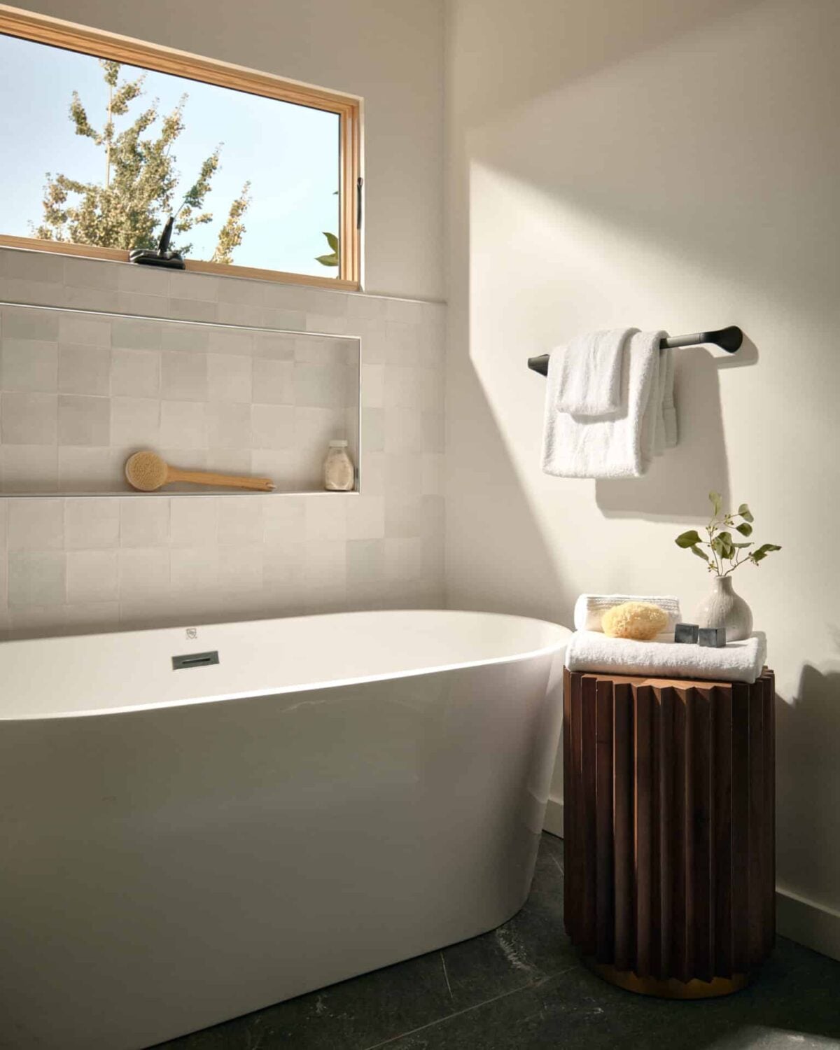 A Stylish Los Angeles Bungalow Renovated by a Designer 14 modern-bathroom-freestanding-bath-la-bungalow-nordroom