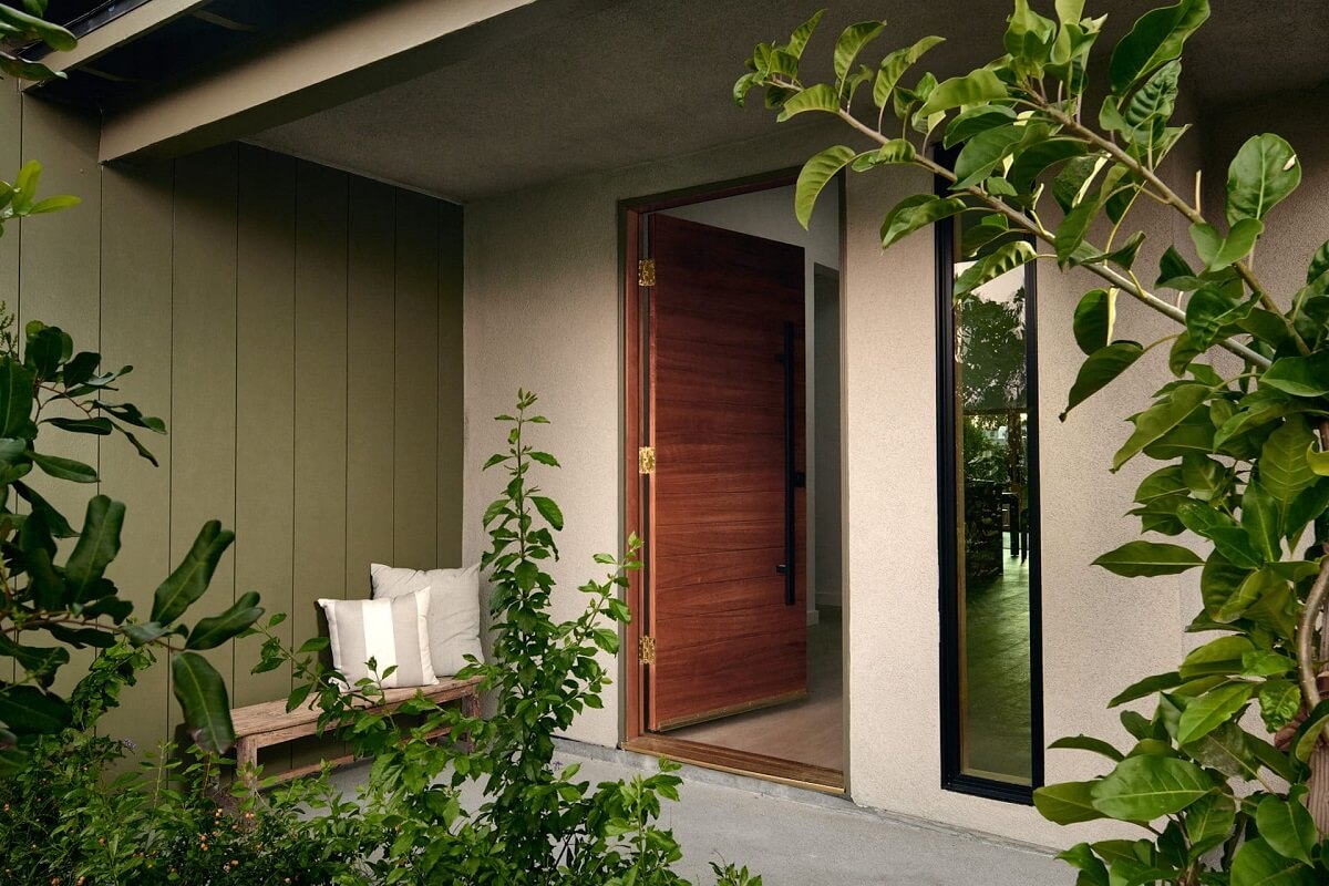 A Stylish Los Angeles Bungalow Renovated by a Designer 24 solid-wood-front-door-bungalow-los-angeles-nordroom