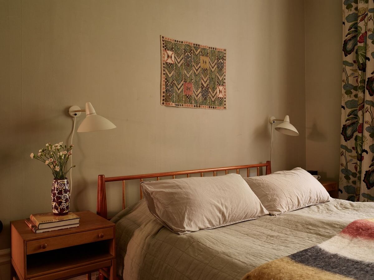 A Charming Vintage Apartment in Stockholm 12 vintage-style-bedroom-nordroom