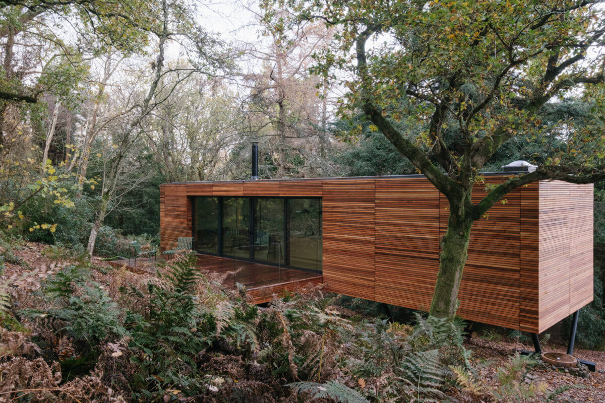 A Modern Woodland Lodge with A Scandi Interior 20 exterior-modern-wooden-lodge-england-nordroom