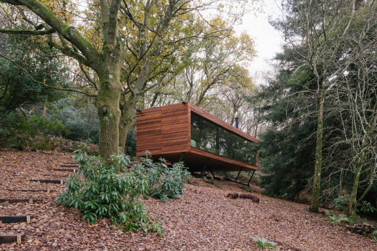 A Modern Woodland Lodge with A Scandi Interior 22 exterior-modern-wooden-lodge-nordroom