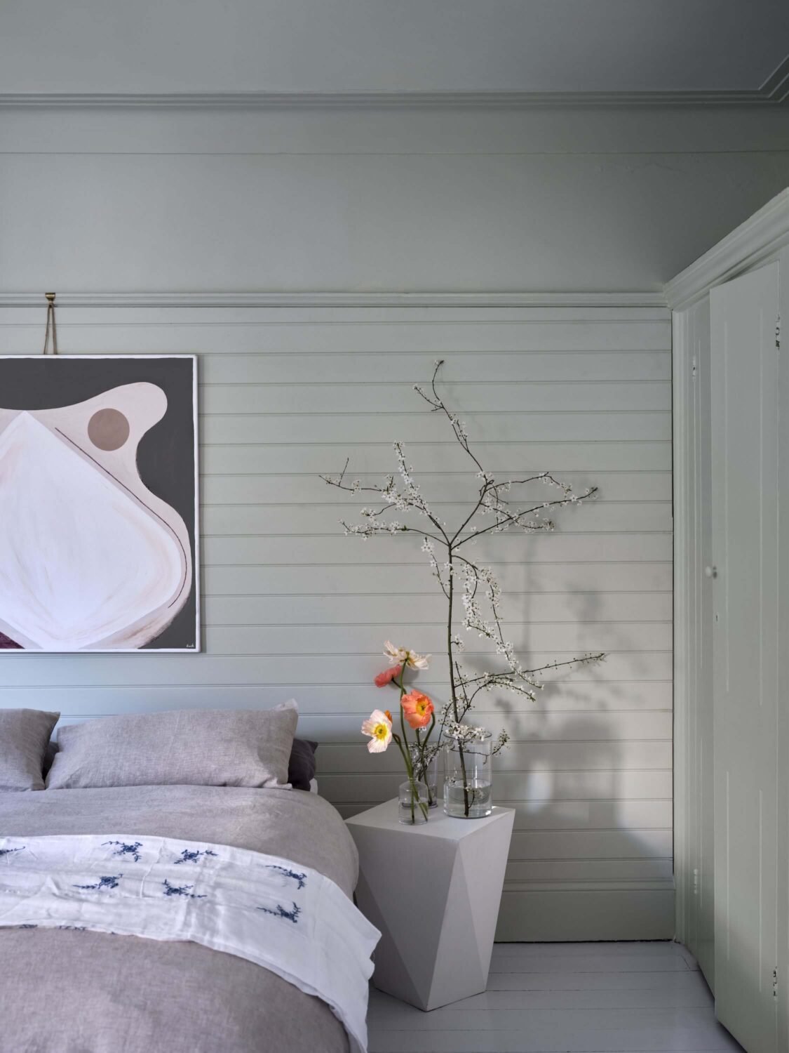 Farrow & Ball Add 11 New Colors to their Collection - 2023 6 farrow-and-ball-new-colors-eddy-light-gray-bedroom-nordroom