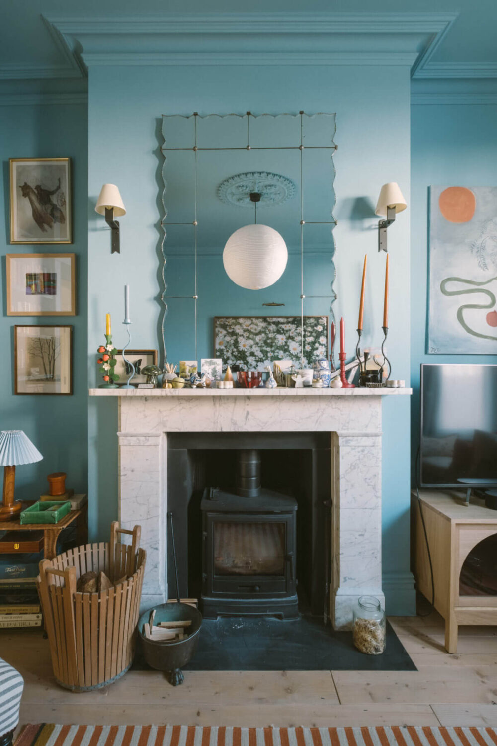 Valspar Color of the Year 2024: Renew Blue 17 fireplace-mirror-blue-living-room-victorian-house-london-nordroom