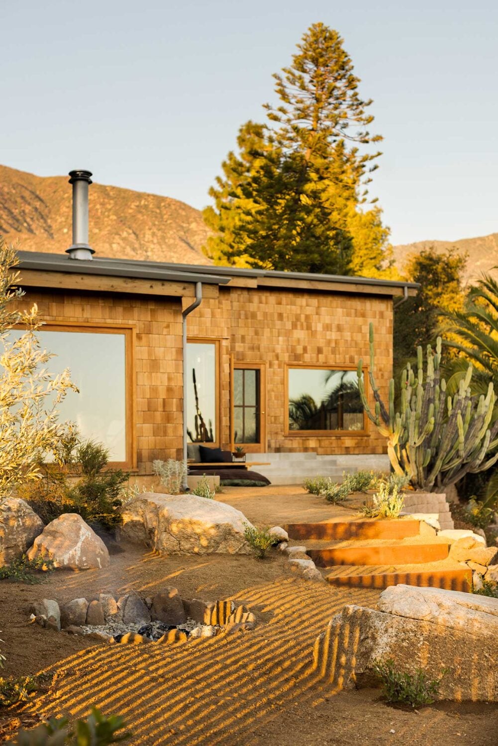 The Warm Mountaintop Home of Actor Hayden Christensen 20 garden-exterior-wooden-mountaintop-home-nordroom