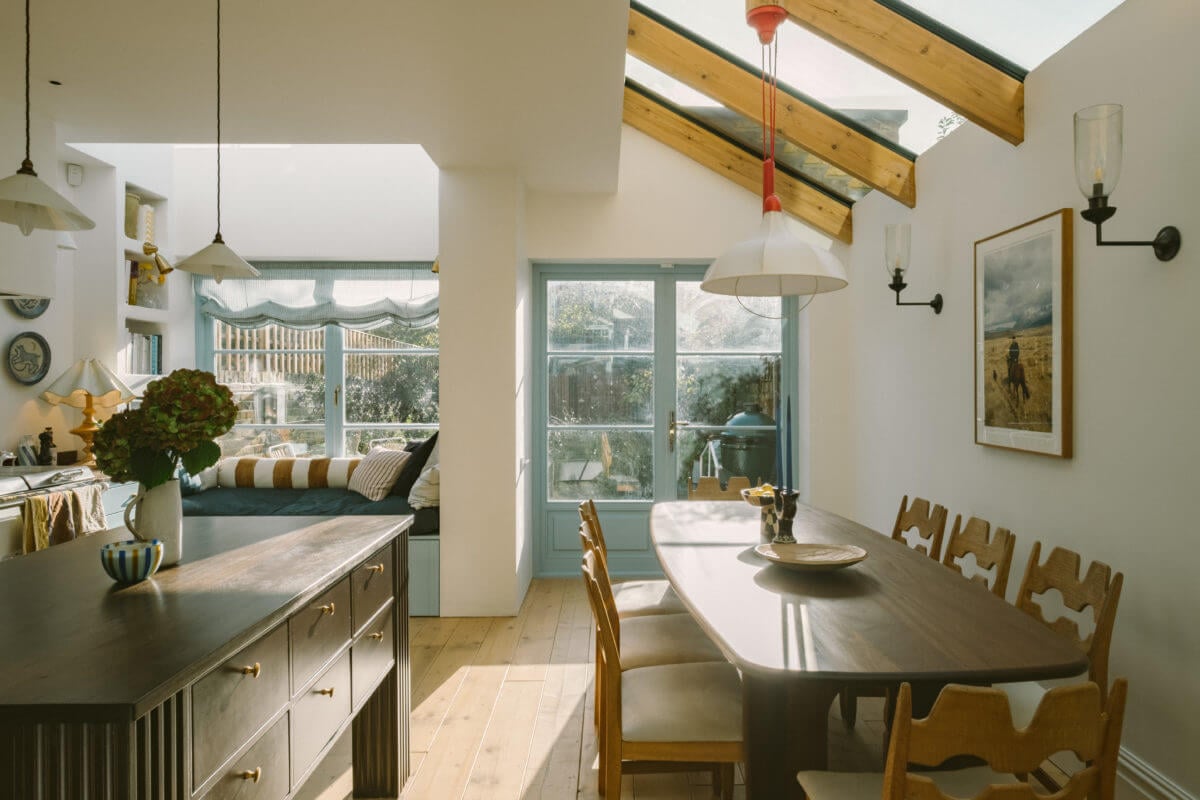 A Victorian House in London with a Blue Sitting Room 16 kitchen-dining-room-skylight-window-seat-nordroom