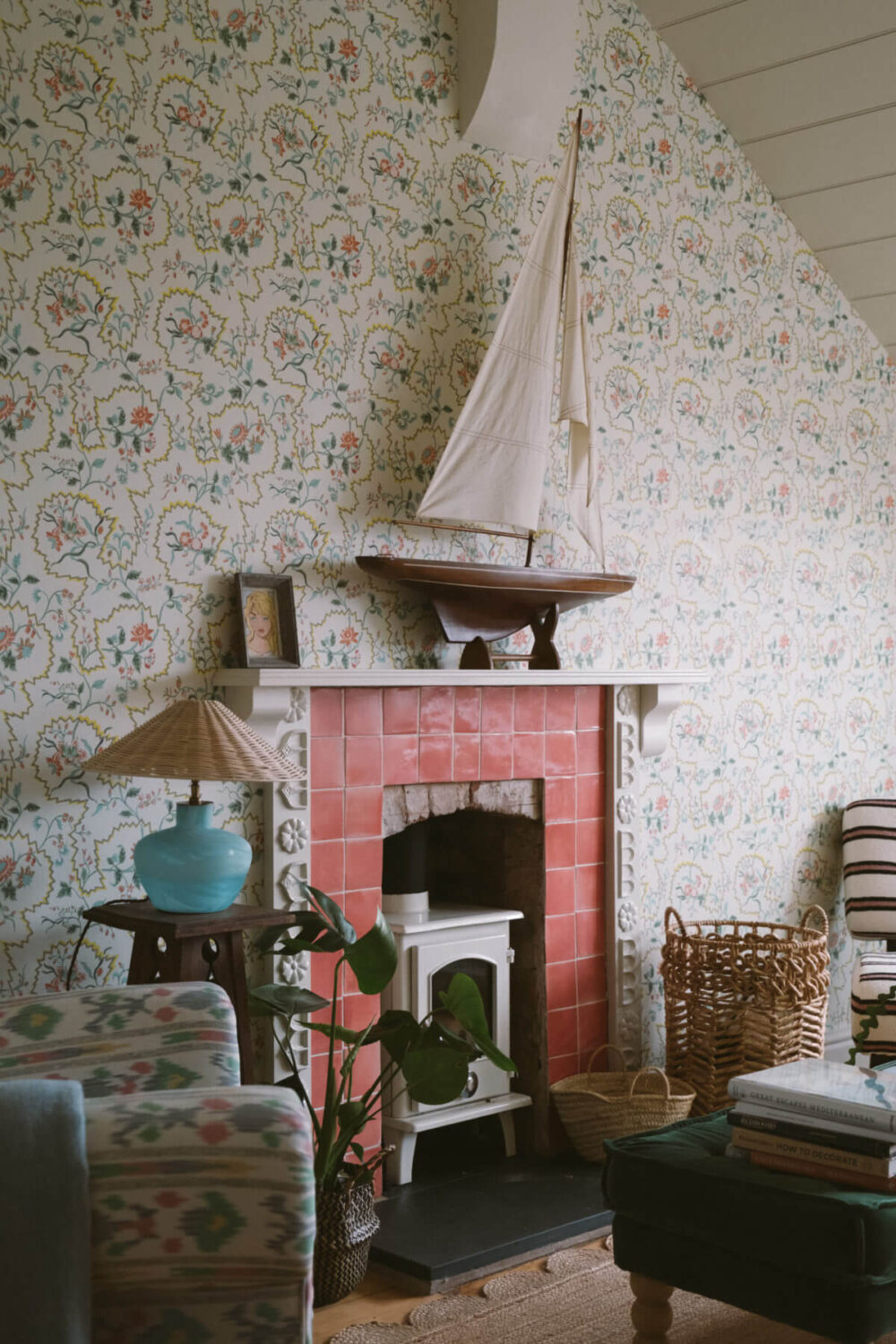 A Colorful Vintage Eclectic Home in England 26 sitting-room-fireplace-red-tiles-wallpaper-nordroom