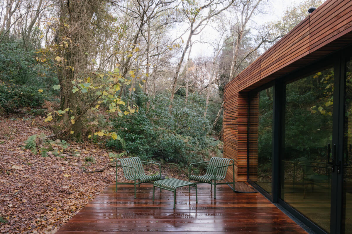A Modern Woodland Lodge with A Scandi Interior 18 terrace-scandi-style-lodge-forest-nordroom
