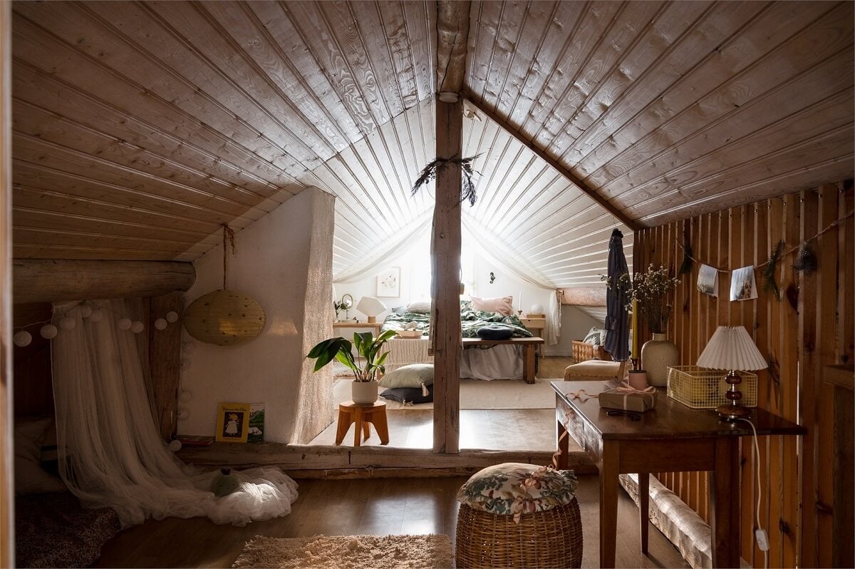 A Charming Countryside Villa in Sweden 18 attic-room-wooden-ceiling-bedroom-home-office-nordroom