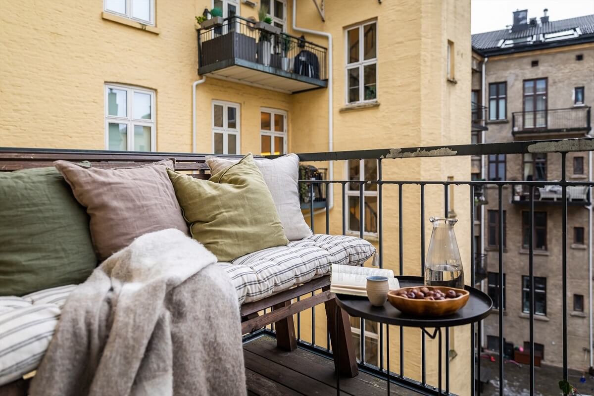An Oslo Apartment Painted in Warm Color Tones 19 balcony-oslo-apartment-warm-colors-nordroom