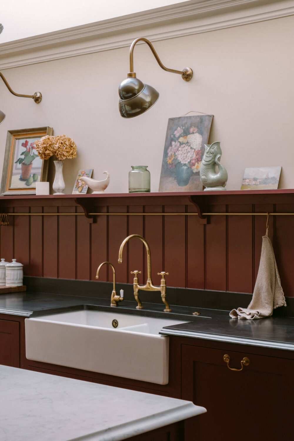A Deep Red Kitchen in a Victorian Home in London 10 butler-sink-shelf-deep-red-kitchen-devol-nordroom