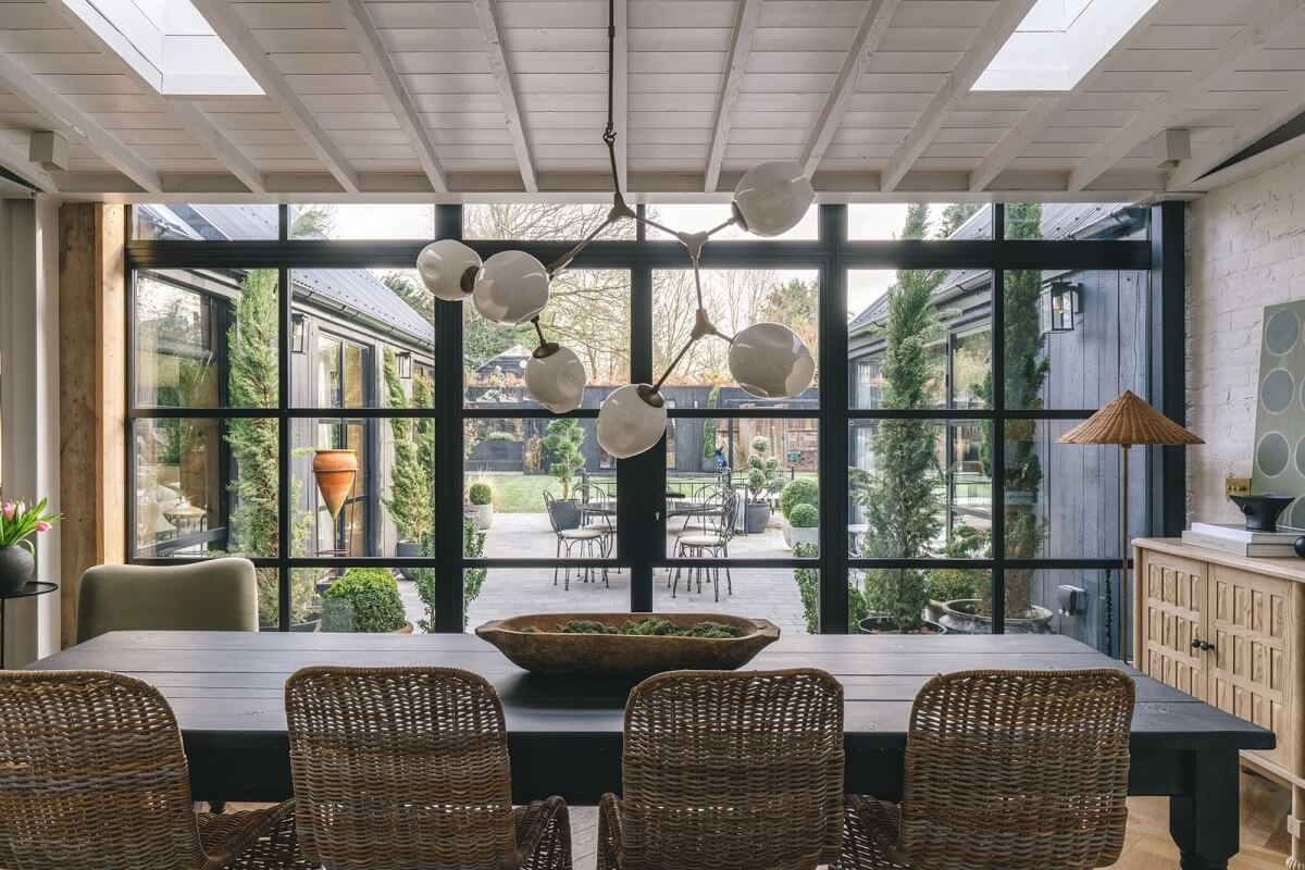 A Victorian Home with a Modern Black Extension 12 dining-room-crittal-ldoors-nordroom
