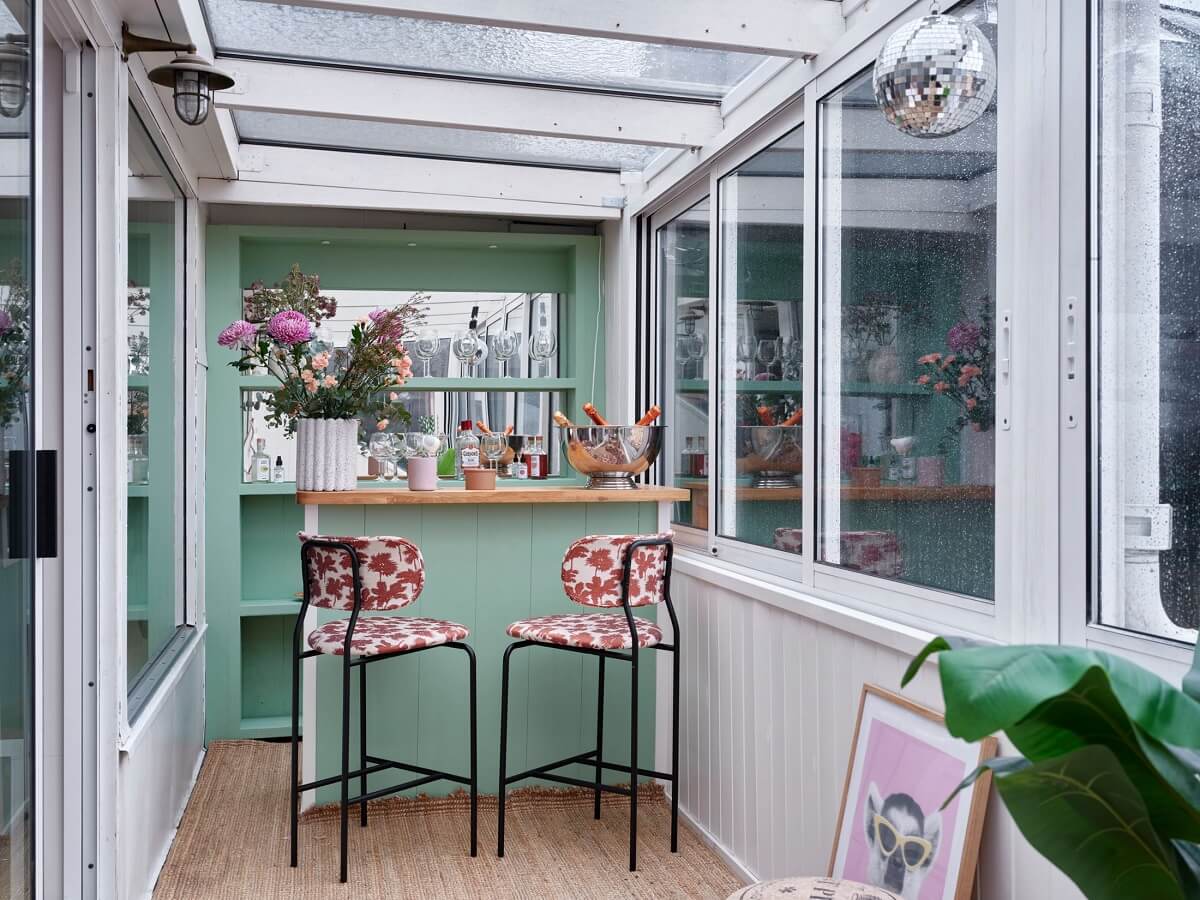 Pastel Color Accents in a Scandinavian Penthouse Apartment 12 home-bar-pastel-green-nordroom