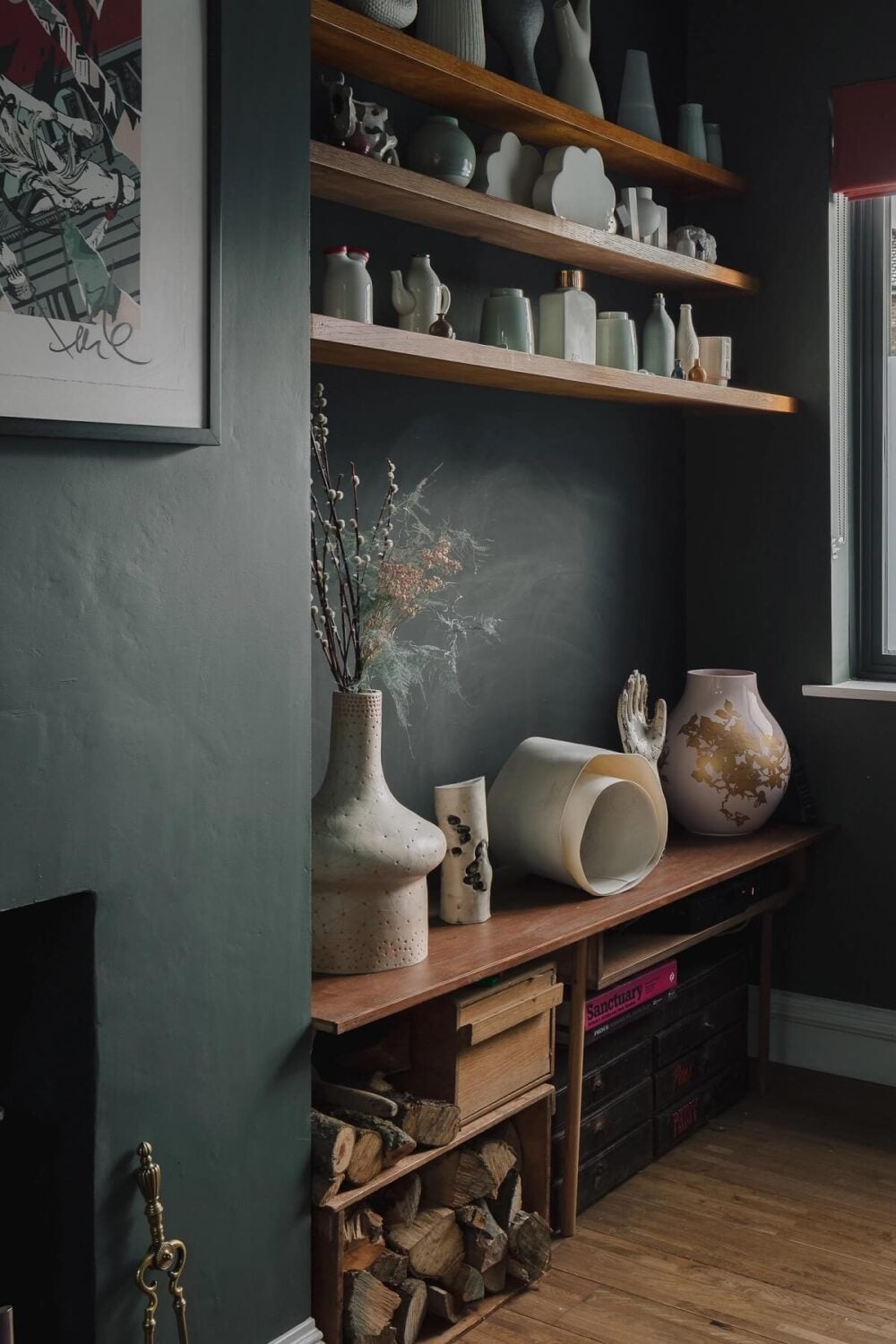 A London Home with Moody Rooms and a Pink Kitchen 3 living-room-niche-open-shelfs-nordroom