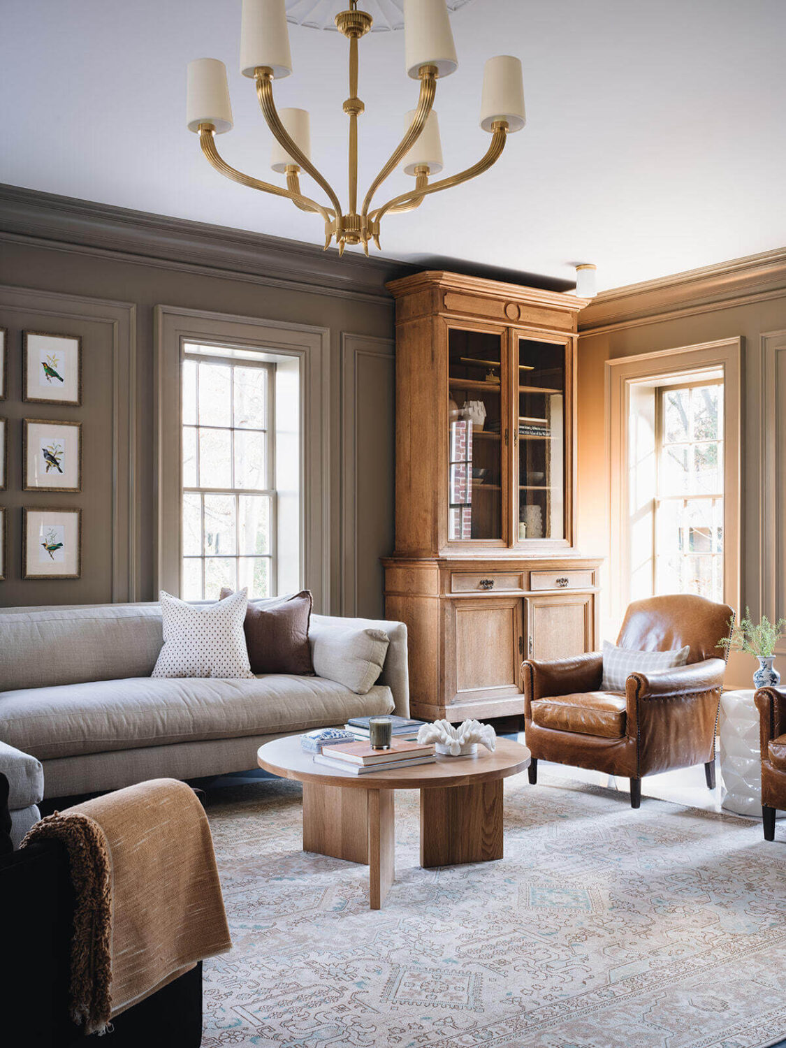 A Classic 1930s Home in Grand Rapids Designed by Jean Stoffer 1 serene-living-room-large-rug-jean-stoffer-interior-design-nordroom
