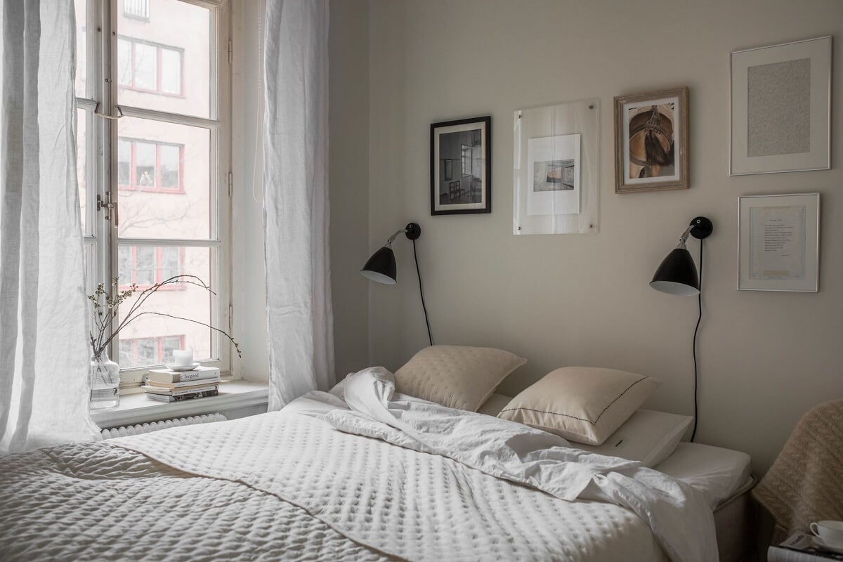 A Serene Light Colored Apartment in Stockholm 10 small-serene-light-bedroom-scandinavian-home-nordroom