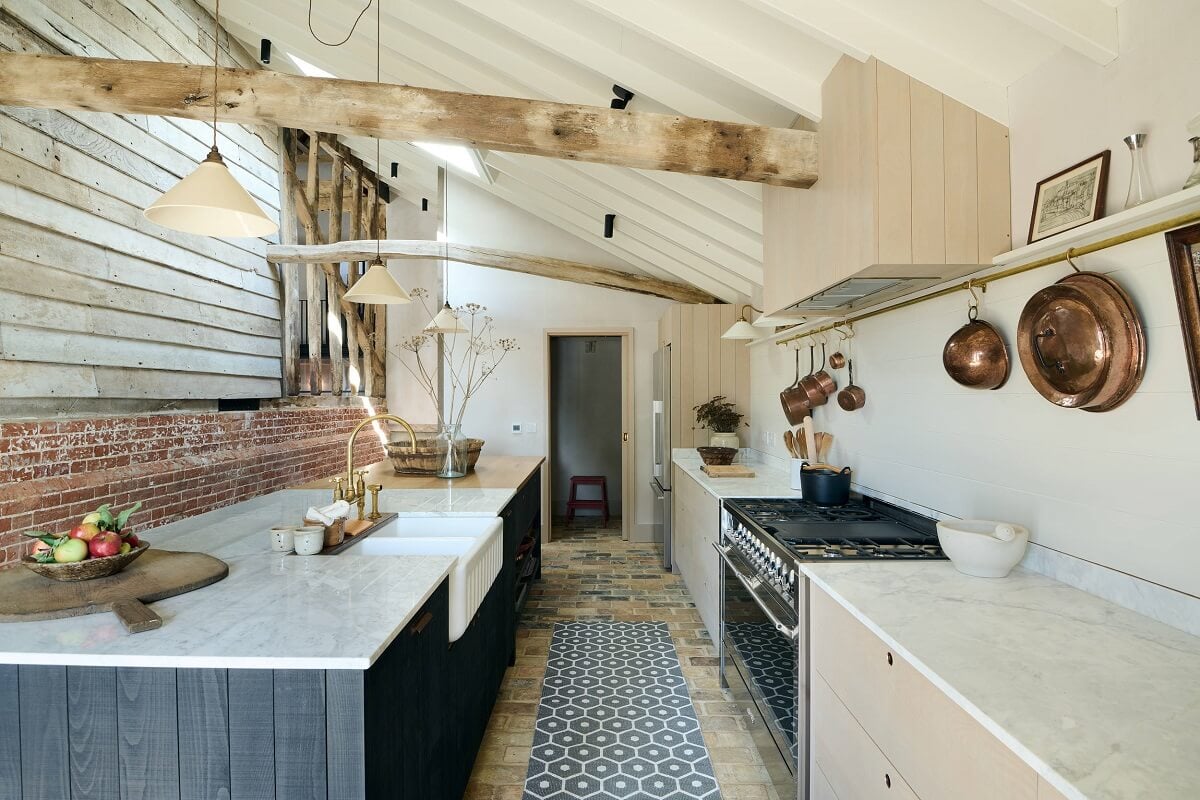 A deVOL Sebastian Cox Kitchen in a 17th Century Barn House 2 the-Sebastian-Cox-Kitchen-farmhouse-wooden-beams-nordroom