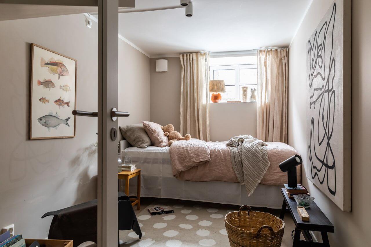 Soft Neutral Colors in a Norwegian Maisonette Home 15 basement-bedroom-neutral-walls-colors-nordroom