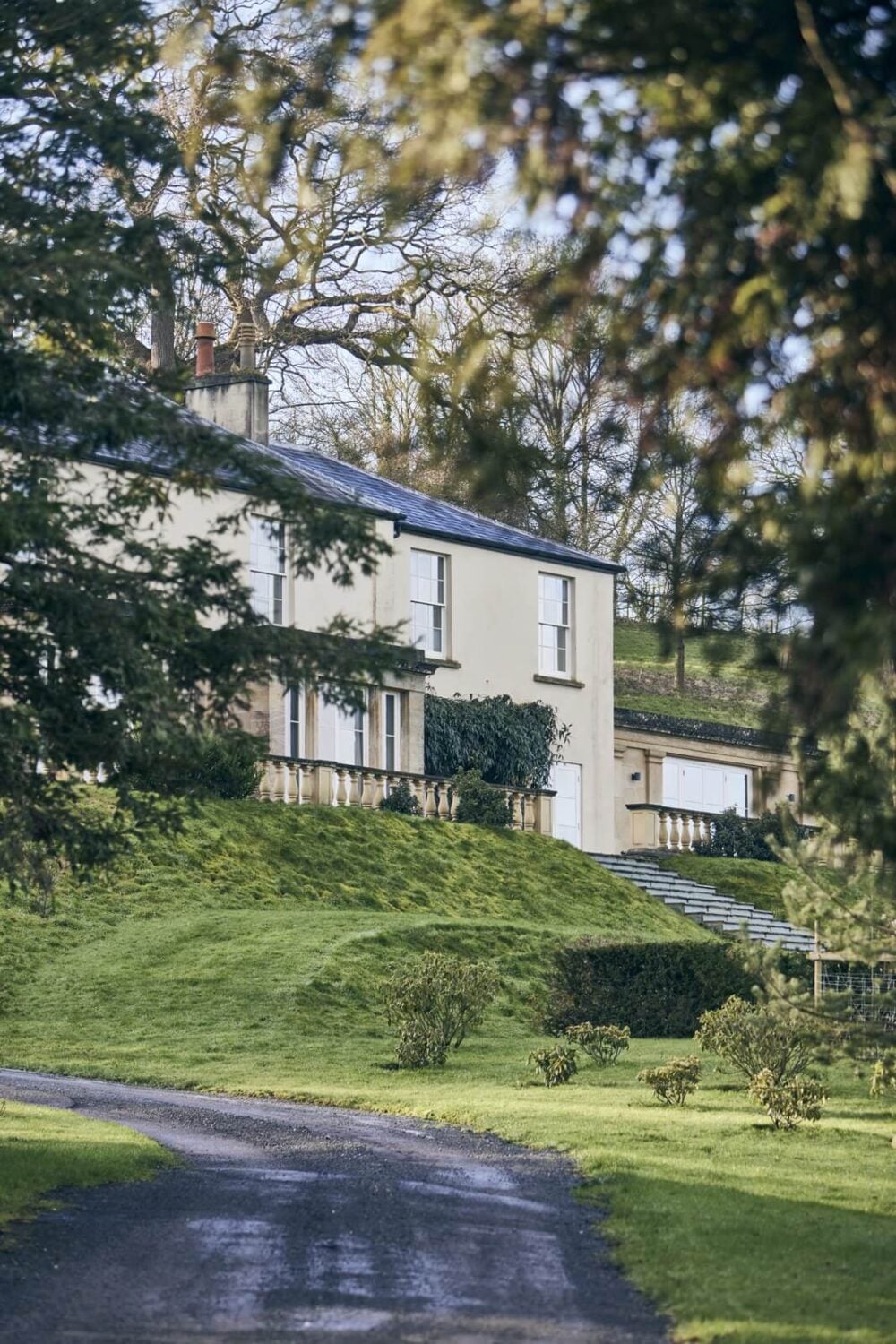 A Peaceful Georgian House in the English Countryside 23 driveway-georgian-country-house-england-nordroom