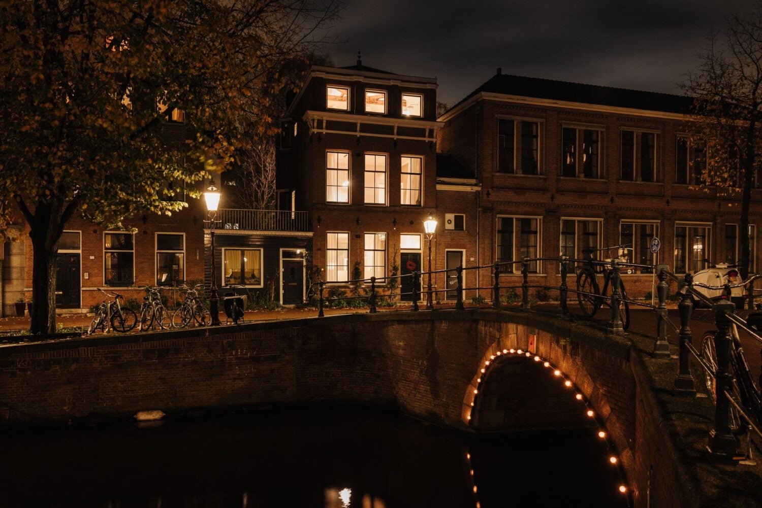 A Luxurious Canal Home in Amsterdam 22 exterior-amsterdam-canal-nordroom