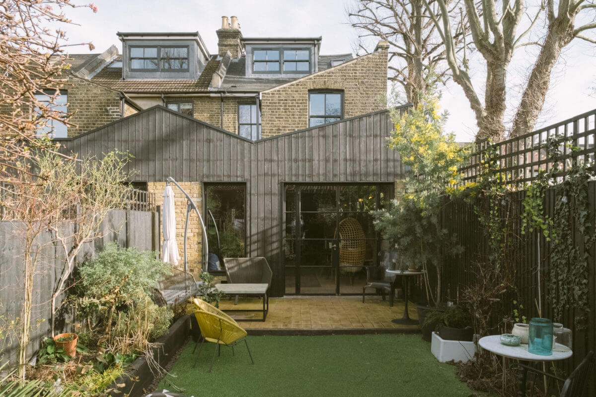 A Victorian House in London Decorated in Warm Color Tones 36 garden-exterior-victorian-house-london-nordroom