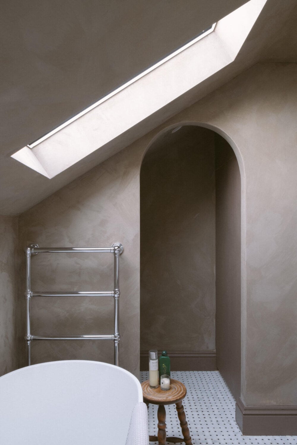 A Serene Renovated Victorian House in London 32 gray-white-bathroom-freestanding-bath-skylight-nordroom