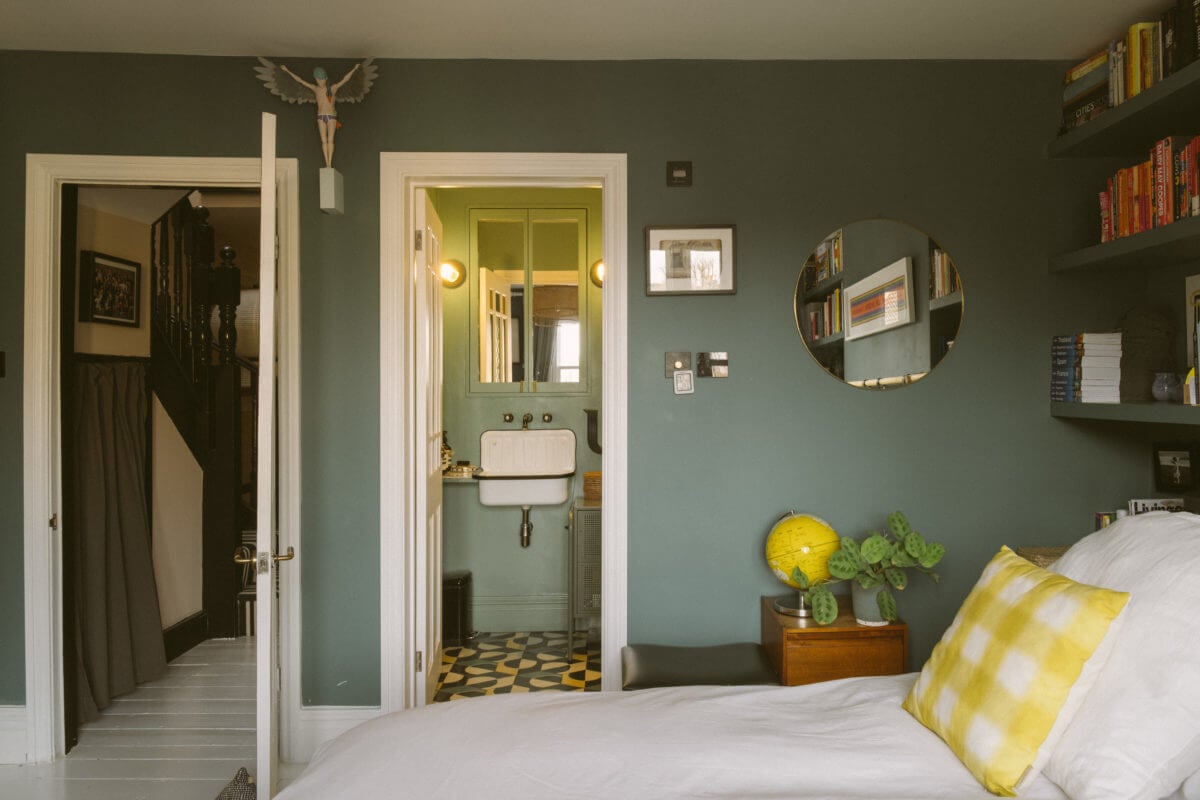 A Victorian House in London Decorated in Warm Color Tones 30 green-bedroom-en-suite-bathroom-nordroom