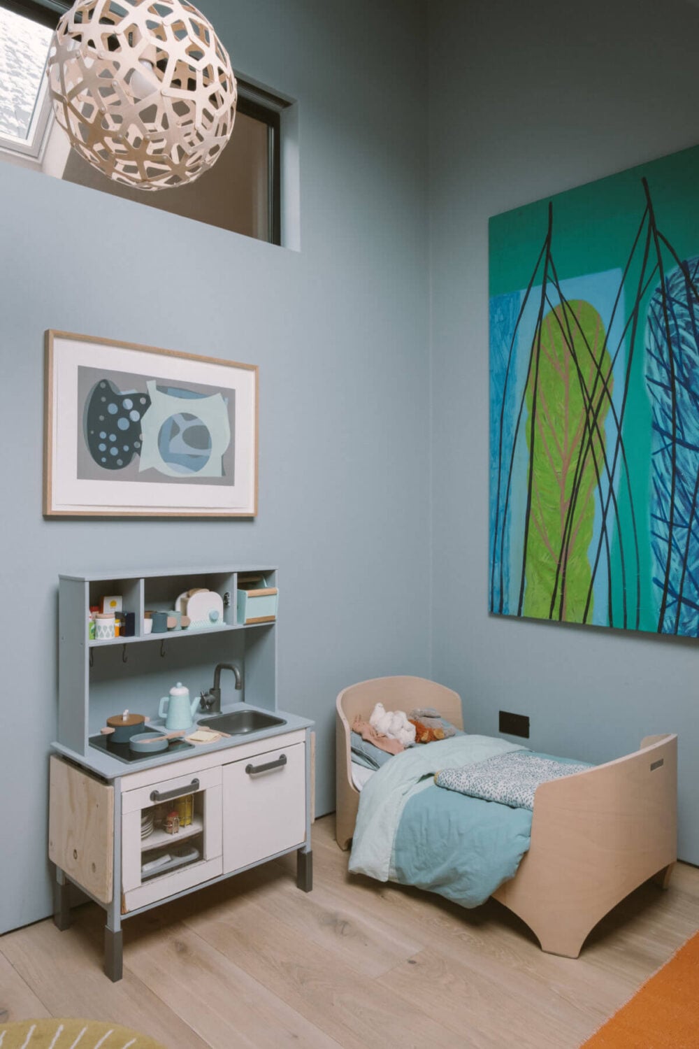 A Modern Split-Level Home with Colorful Rooms 20 kids-bedroom-blue-walls-modern-home-london-nordroom