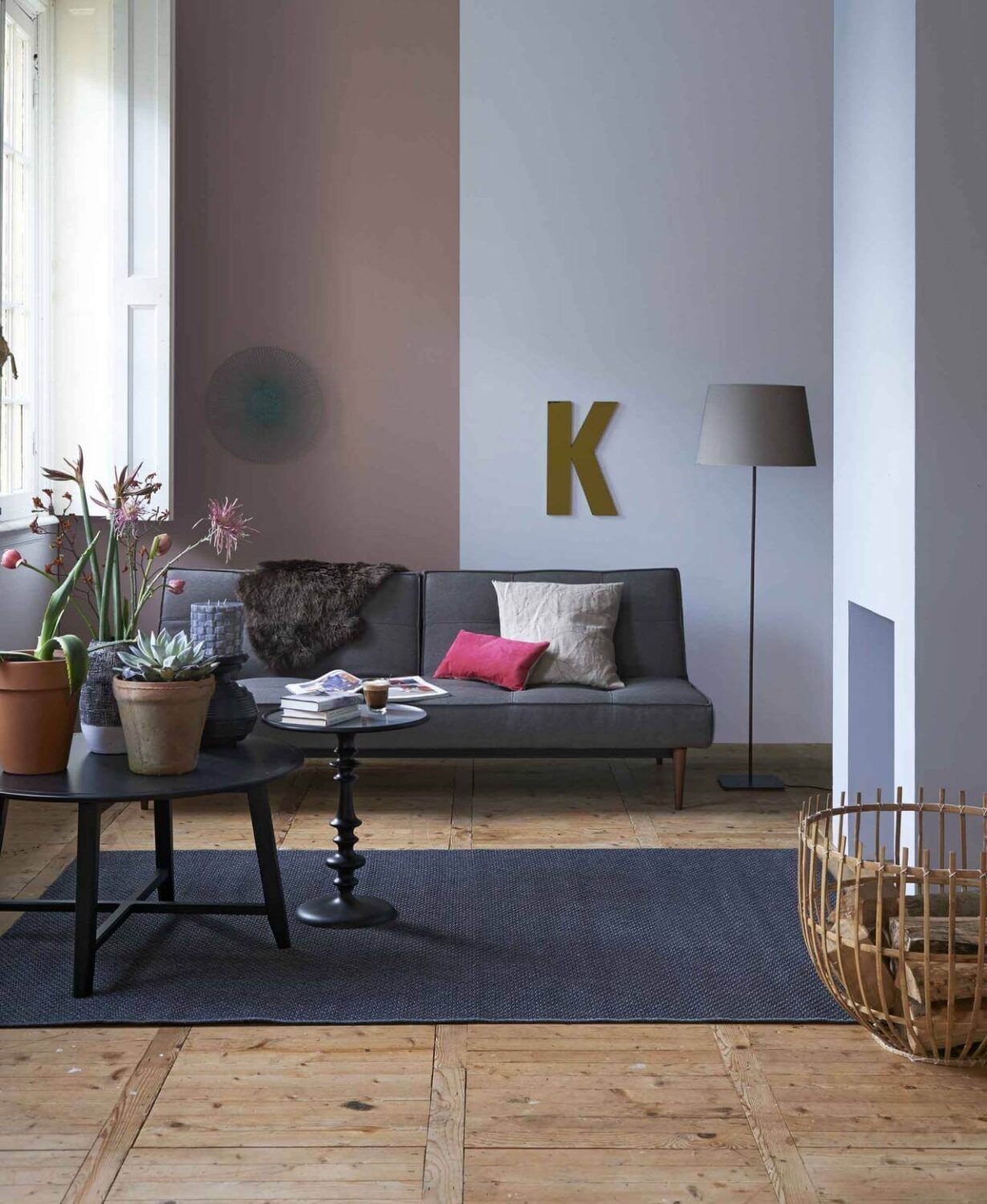 Two-Tone Walls Ideas: Create A Color Blocking Accent Wall 4 living room two tone wall