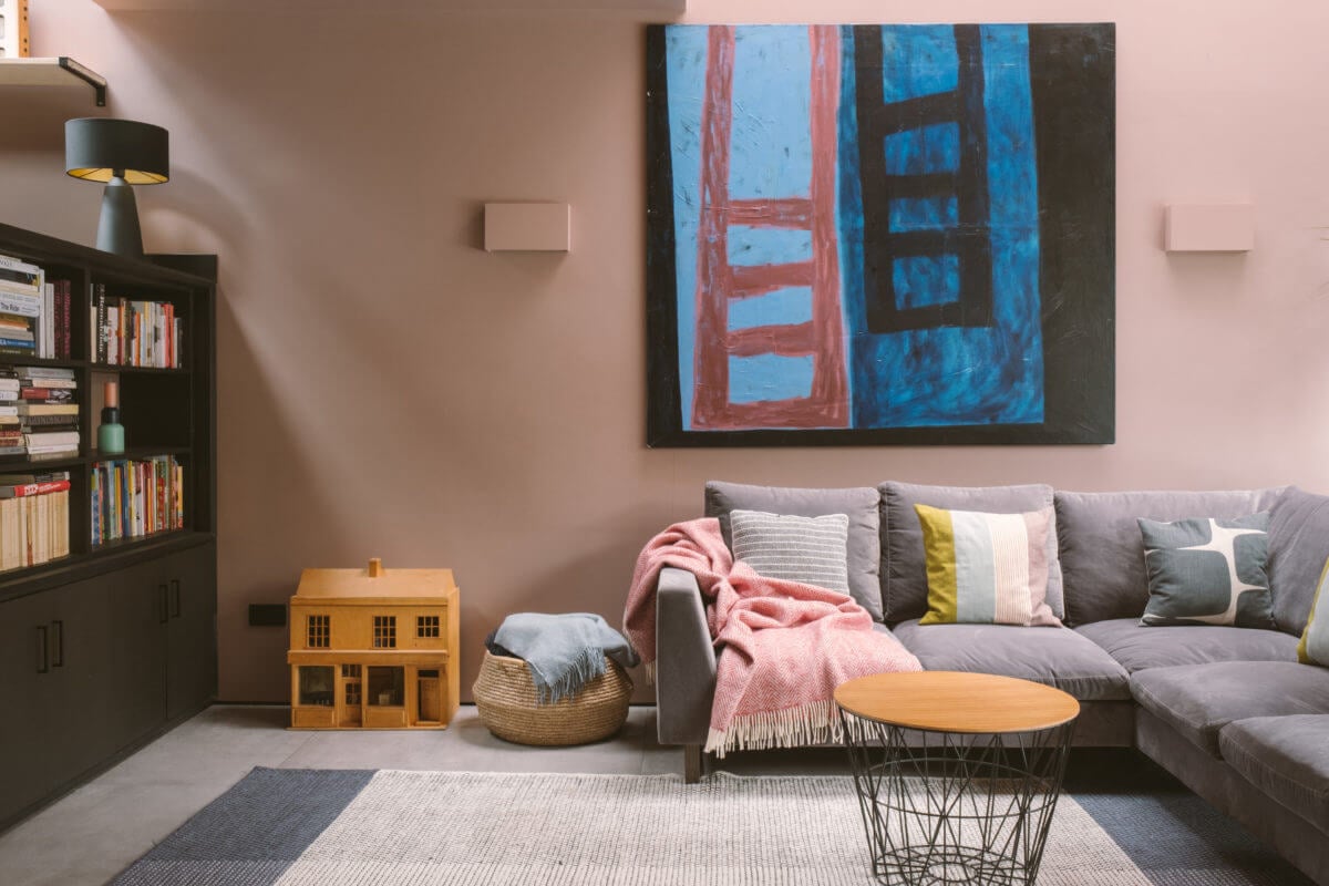 A Modern Split-Level Home with Colorful Rooms 9 modern-split-level-home-pink-walls-large-art-nordroom