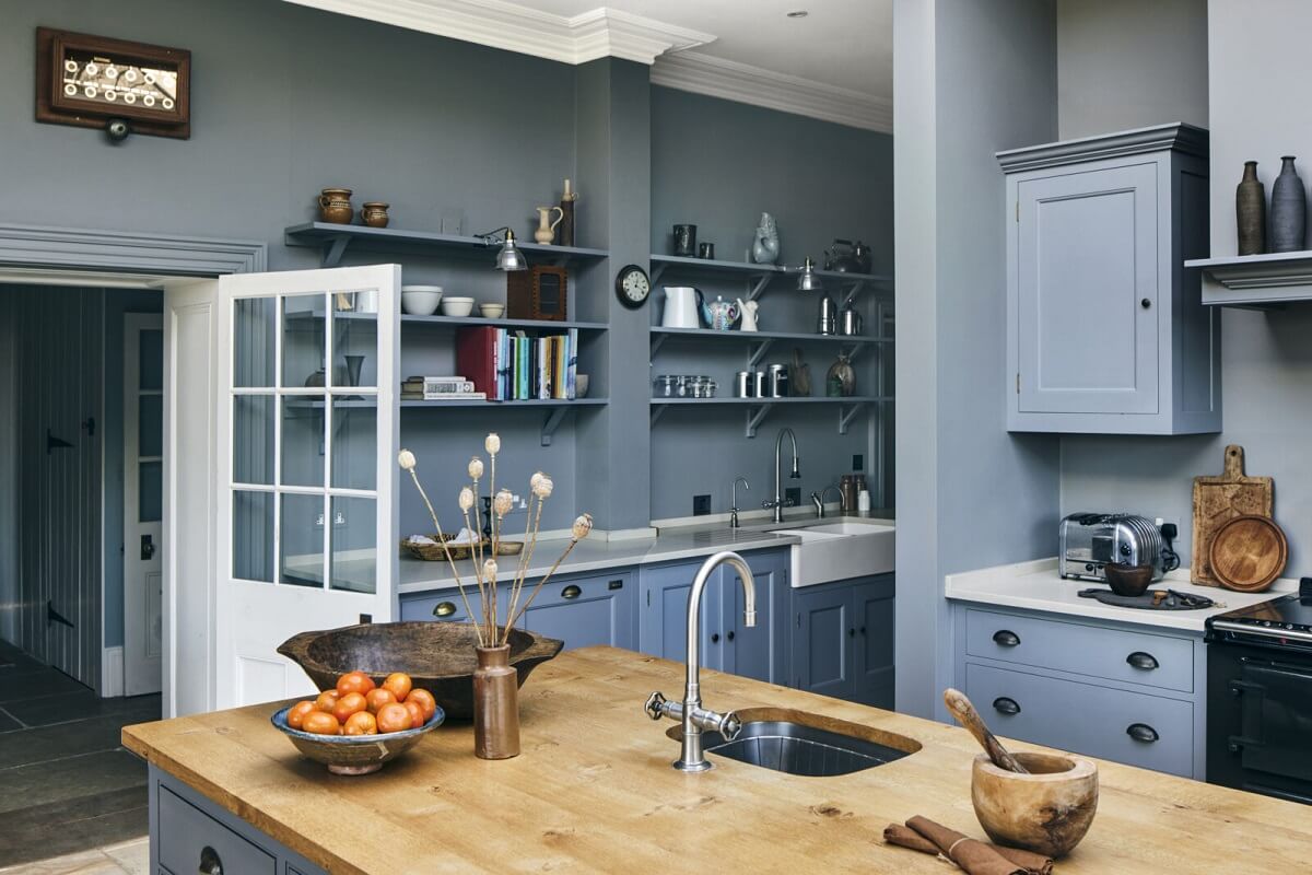 A Peaceful Georgian House in the English Countryside 5 muted-blue-kitchen-island-plain-english-design-nordroom