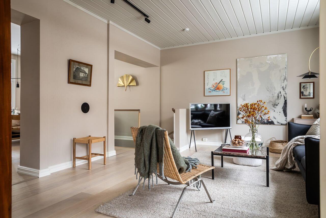Soft Neutral Colors in a Norwegian Maisonette Home 3 nordic-living-room-soft-natural-colors-nordroom