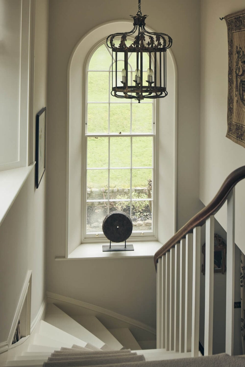 A Peaceful Georgian House in the English Countryside 14 stairwell-arched-window-country-house-nordroom