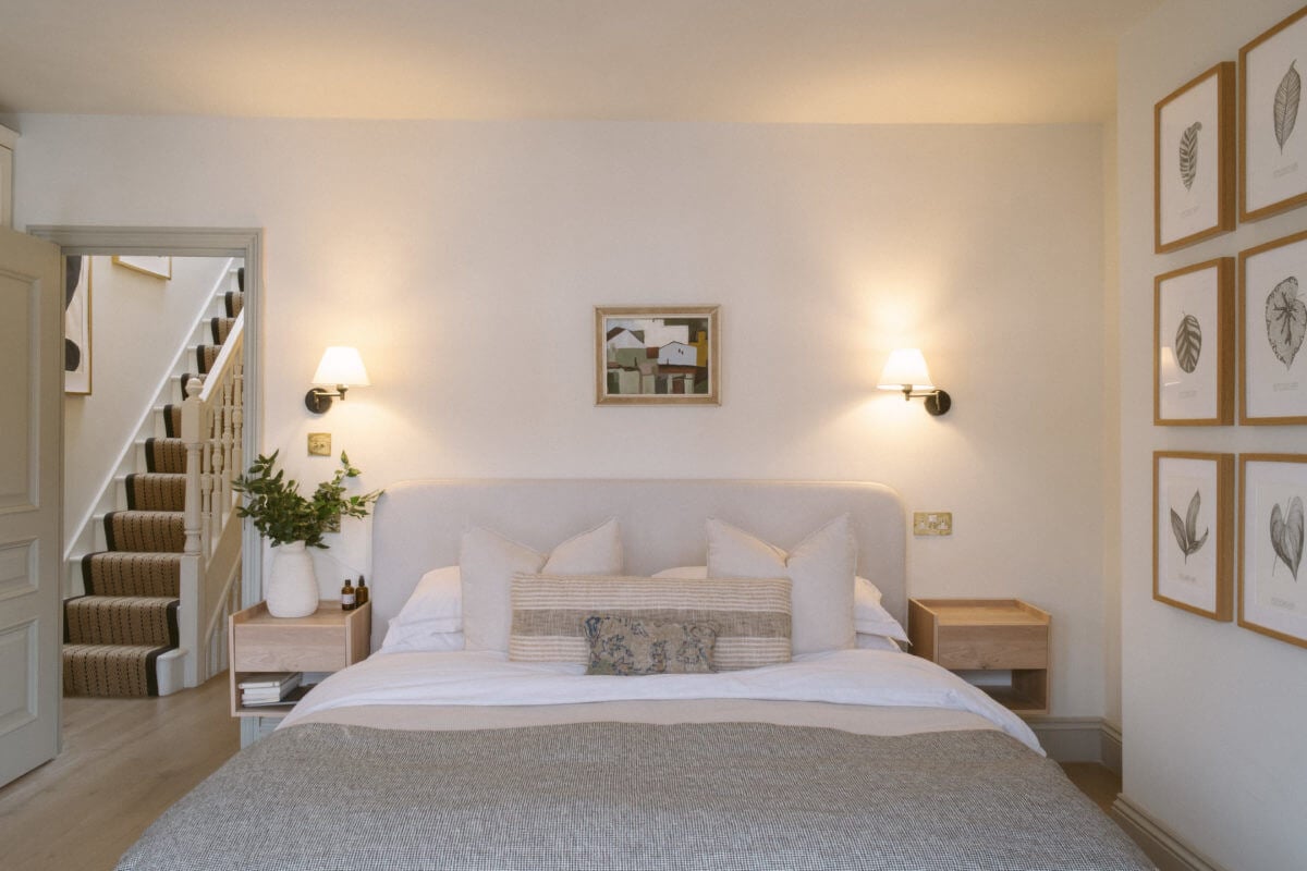 A Serene Renovated Victorian House in London 22 white-gray-bedroom-serene-home-nordroom