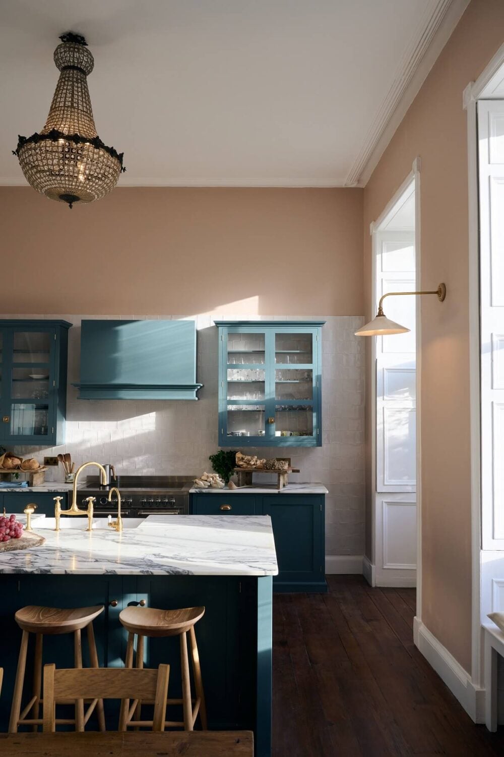 A Blue deVOL Kitchen in a Georgian Terrace House 8 blue-real-shaker-kitchen-devol-pink-walls-wooden-floor-nordroom