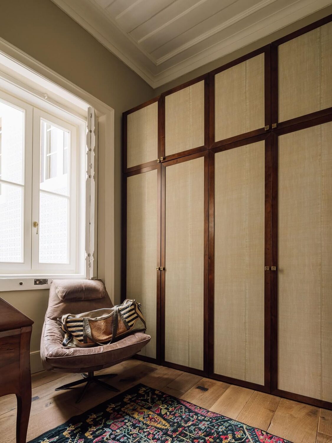 A Lisbon Townhouse with Historic Charm 10 built-in-wardrobes-historic-townhouse-lisbon-nordroom