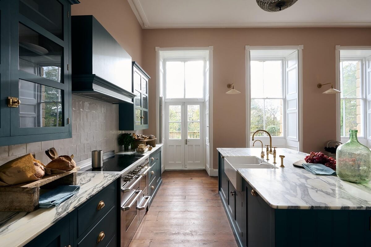 A Blue deVOL Kitchen in a Georgian Terrace House 4 devol-real-shaker-kitchen-blue-cabinets-island-nordroom