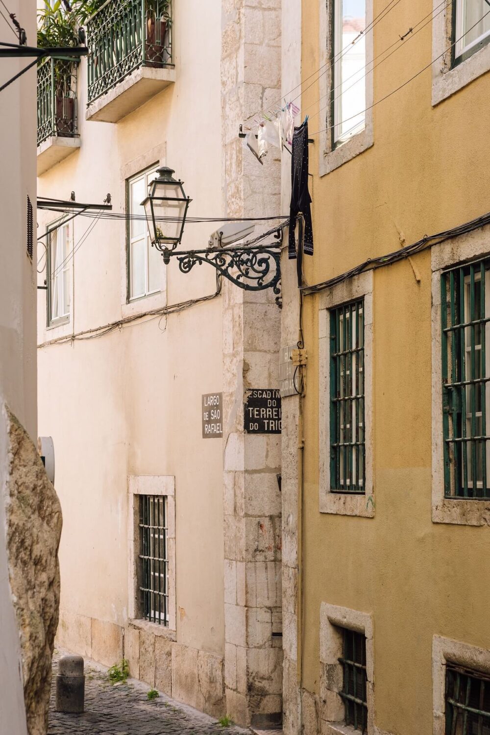 A Lisbon Townhouse with Historic Charm 18 exterior-lisbon-street-nordroom